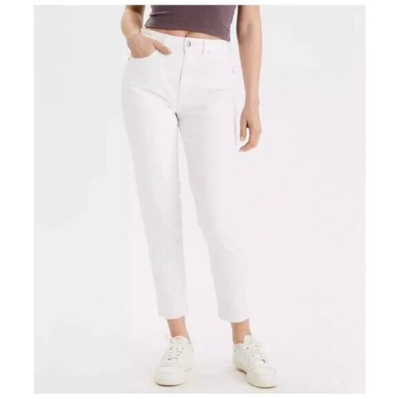 American Eagle Outfitters Denim - American Eagle White Mom Jeans Size 0